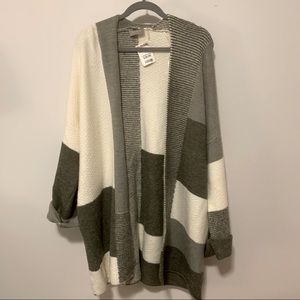 Open front oversized sweater cardigan/coat. Size XL